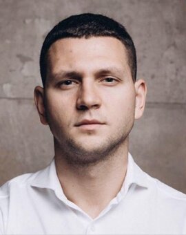 Хірург-імплантолог Прикидько Олександр Романович